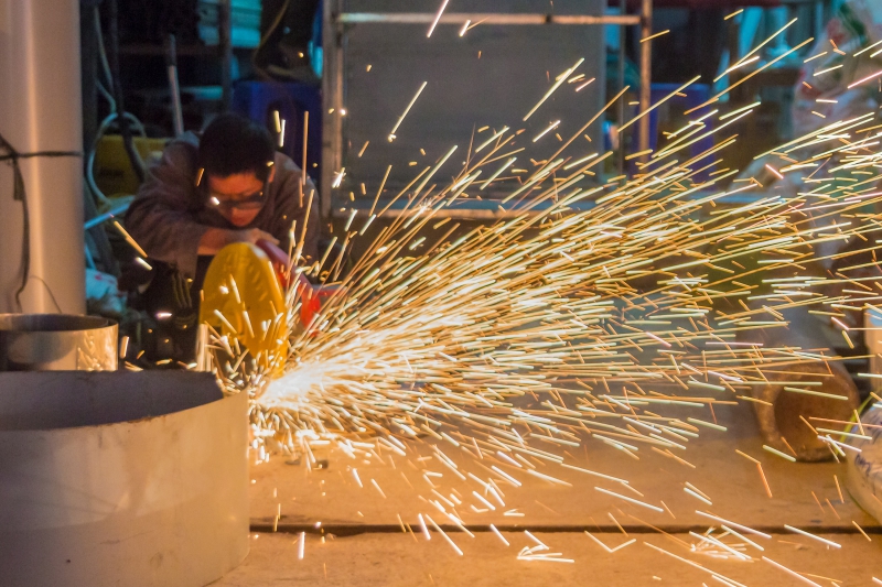 coiffure-BAUDINARD SUR VERDON-min_work-man-workshop-steel-equipment-metal-496138-pxhere.com